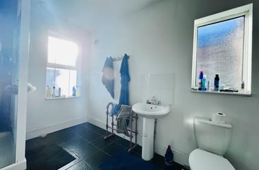 Wellington Street, Hockley, Nottingham - Image 3